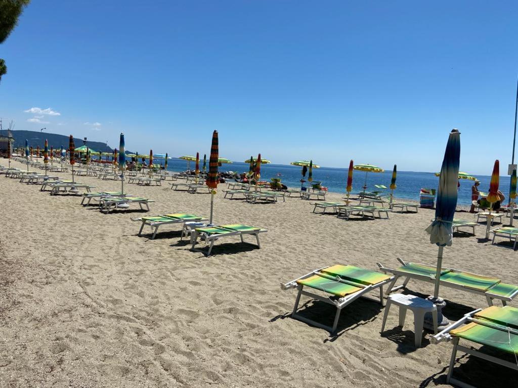 Casa Vacanze Gabbianella Villa Con Giardino Lungolago Maderno 托斯科拉诺-马德尔诺 外观 照片